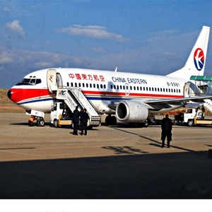 张掖甘州航空快运业稳步发展的原因是什么？